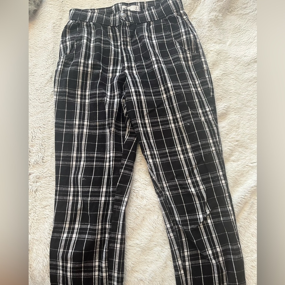 Hollister cropped pants